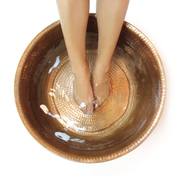 Load image into Gallery viewer, PEDICURE BOWL - HAMMERED COPPER